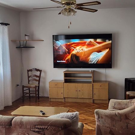 Apartmani Mazzarolli ヤドラニヴォ エクステリア 写真