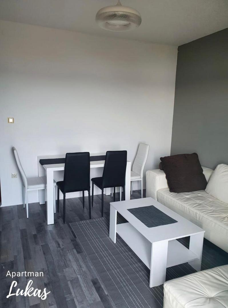 Apartmani Mazzarolli ヤドラニヴォ 部屋 写真